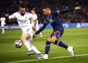 雷火电竞下载-巴黎圣日耳曼险胜曼联，内马尔梅开二度欧冠